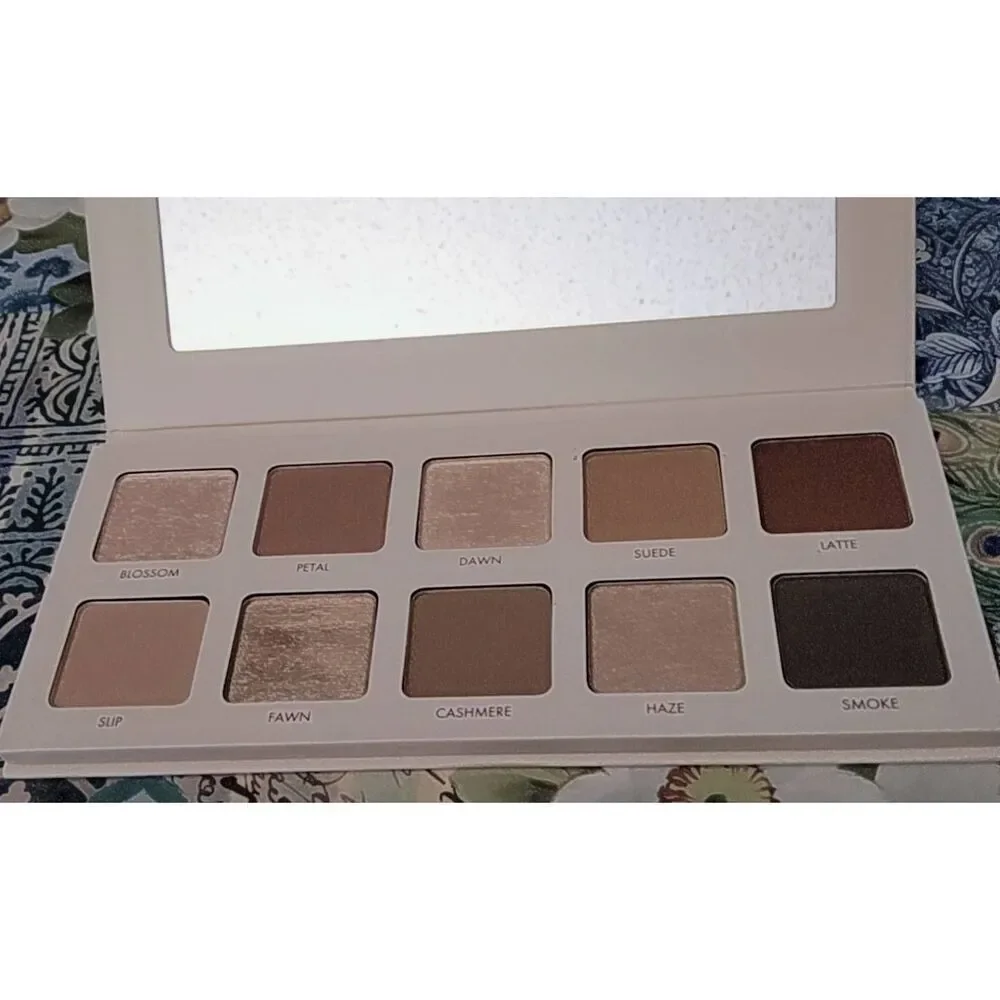 BNIB~Wander Beauty In Neutral Eyeshadow Palette